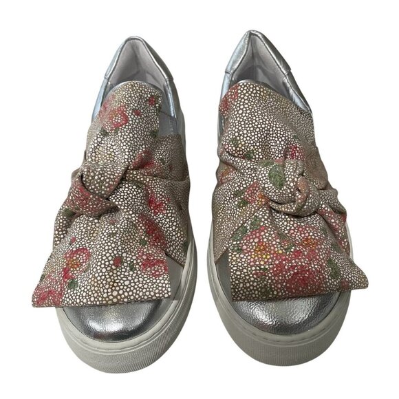 J Slides NYC Metallic Silver Floral Bow Slip On Sneakers Platform Casual Trendy - Picture 4 of 9